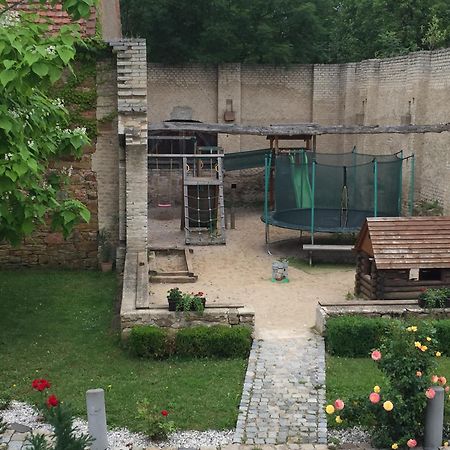 Penzion Ve Stoleti Loděnice Exteriör bild