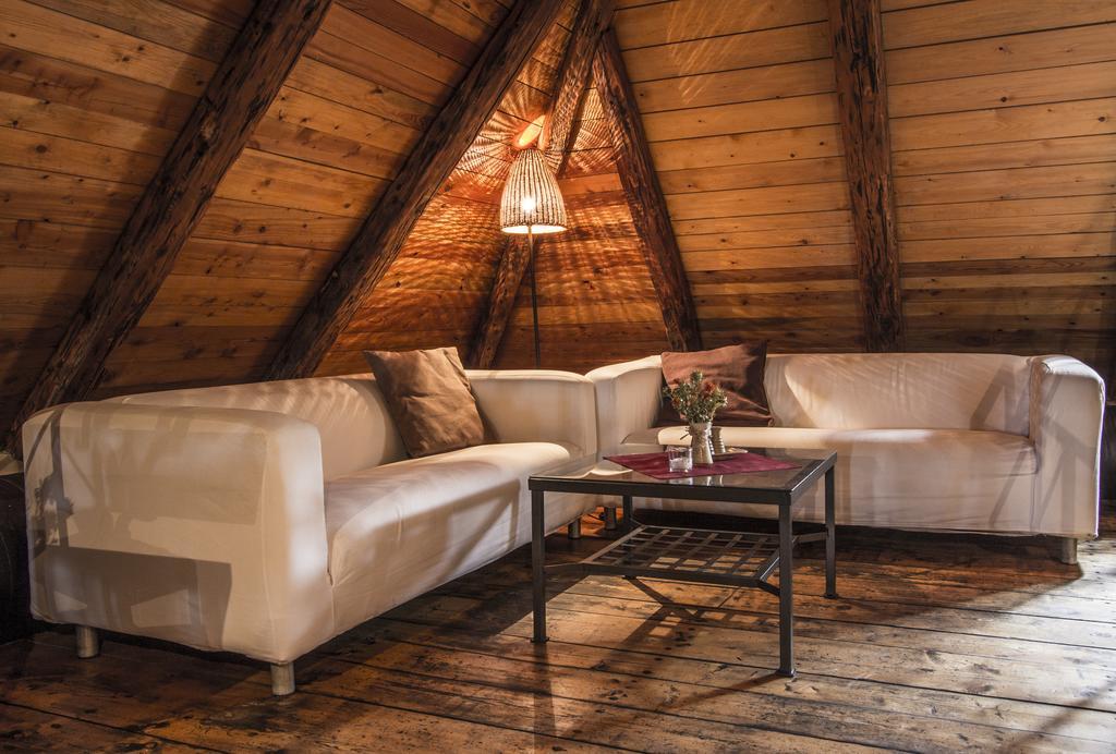 Penzion Ve Stoleti Loděnice Exteriör bild