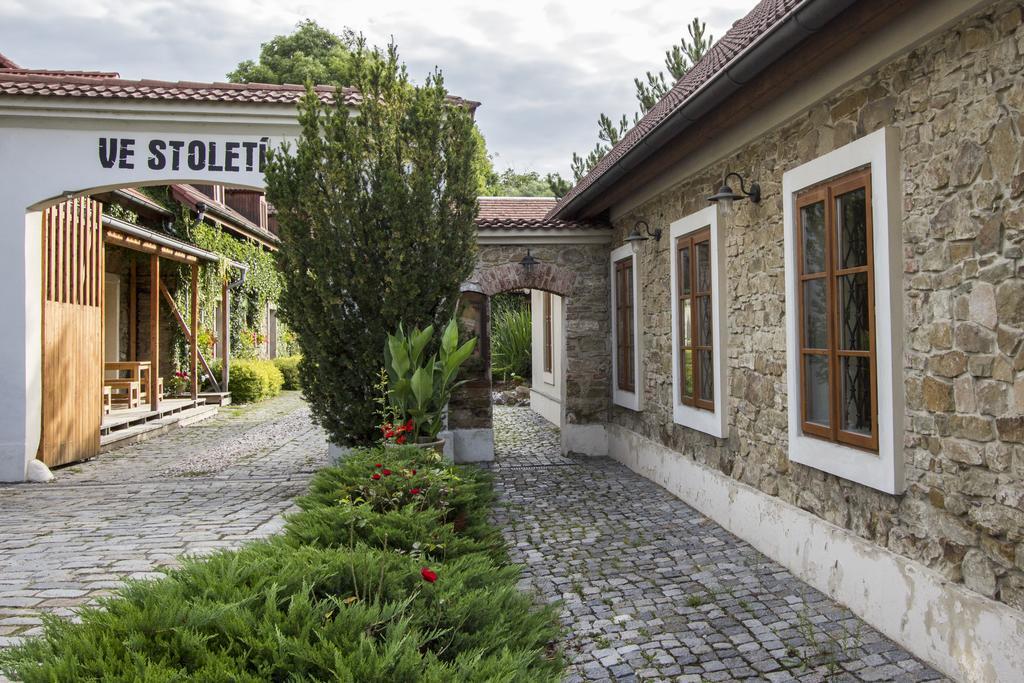 Penzion Ve Stoleti Loděnice Exteriör bild