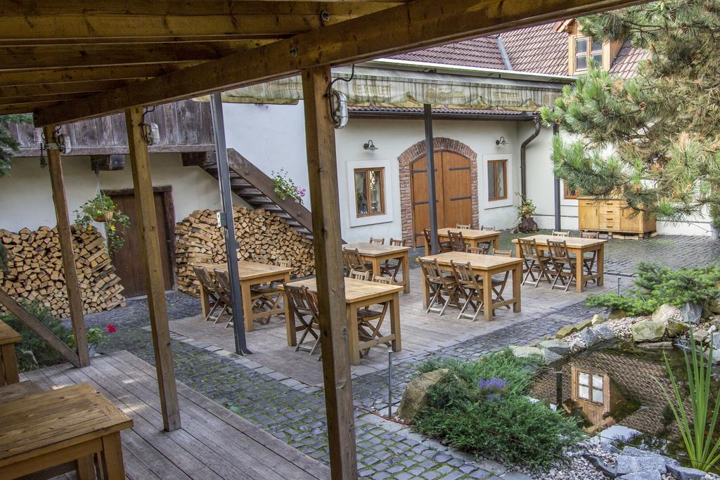 Penzion Ve Stoleti Loděnice Exteriör bild