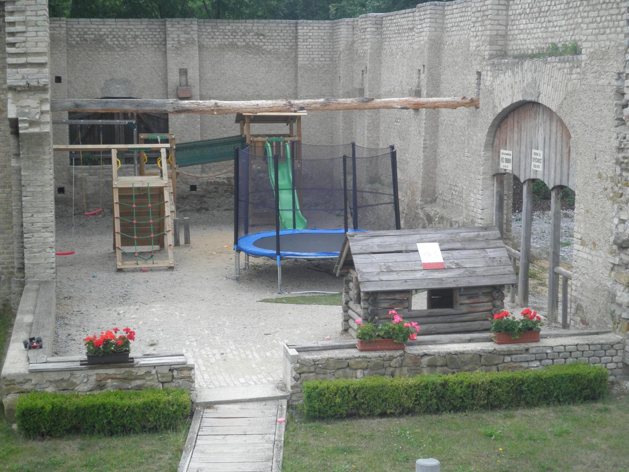 Penzion Ve Stoleti Loděnice Exteriör bild