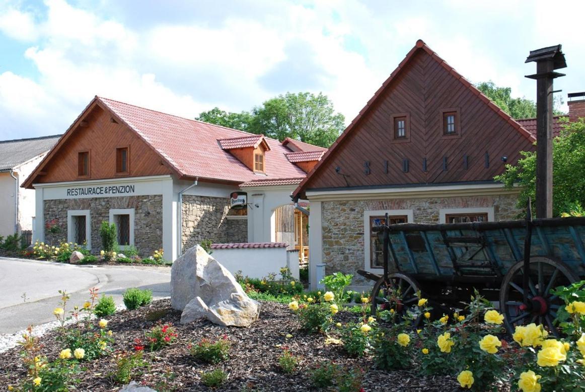 Penzion Ve Stoleti Loděnice Exteriör bild