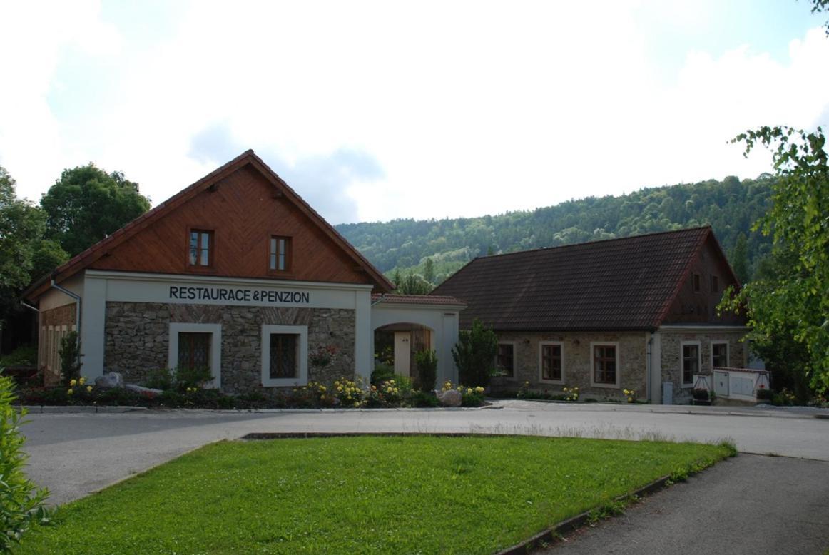 Penzion Ve Stoleti Loděnice Exteriör bild