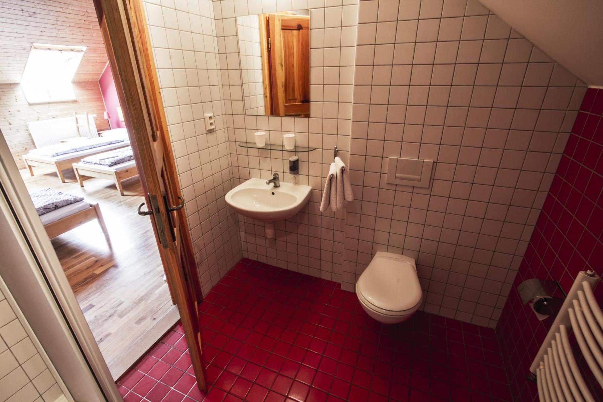 Penzion Ve Stoleti Loděnice Rum bild