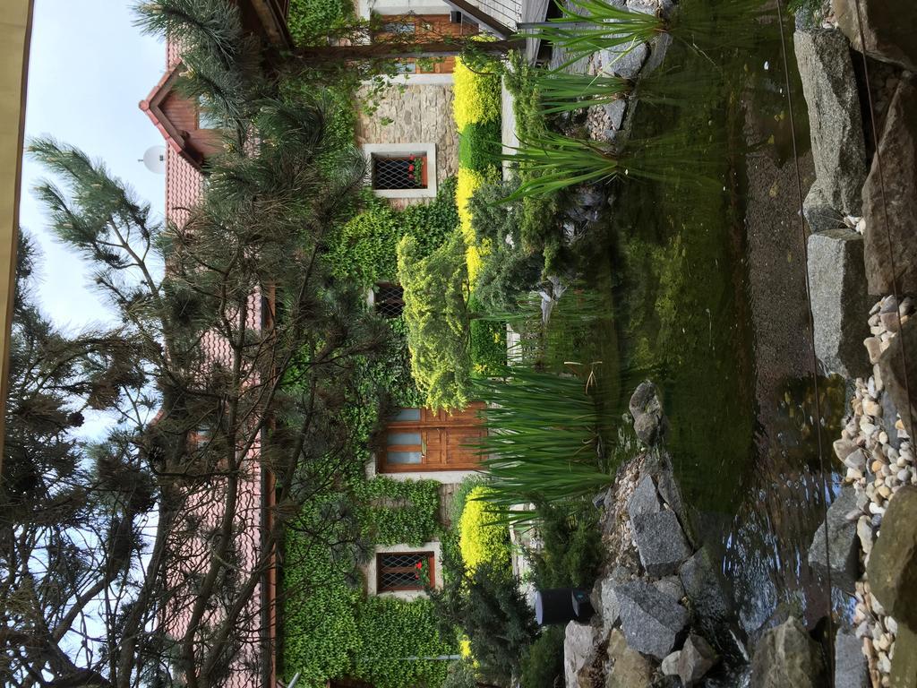 Penzion Ve Stoleti Loděnice Exteriör bild